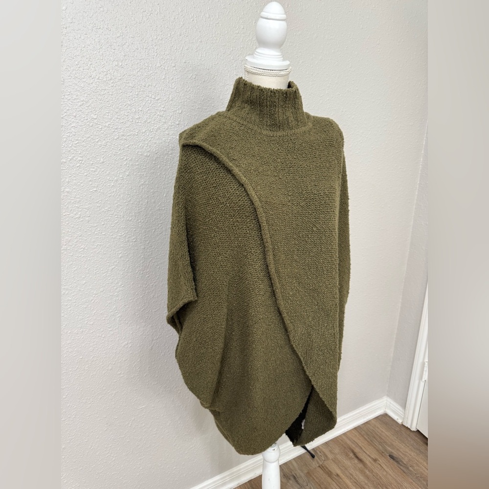 Free People All Wrapped Up Cocoon Poncho Sweater size XXS-XS-S-M Oversized - Picture 3 of 8